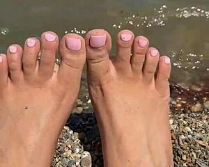 Whoa, these asian soles and feet tease perfectly on the beach for fetish fun!