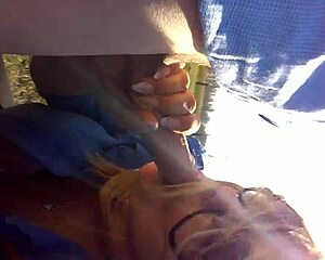 Milf hooks up during car ride