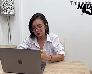 secretary slut texts girlfriend then gaps her huge pussy wide