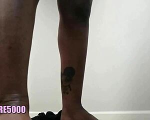 curvy ebony housewife shakes her huge ass homemade