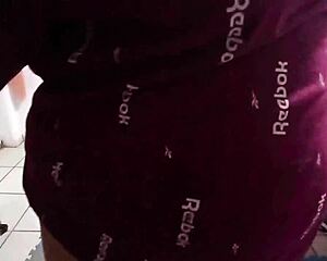 Madrastra Chubby BBW Organizes the Bedroom Neatly