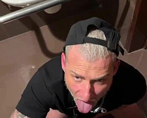 ei putinho voce quer dar o rabo pro meu pauzudo no banheiro do shopping agora?