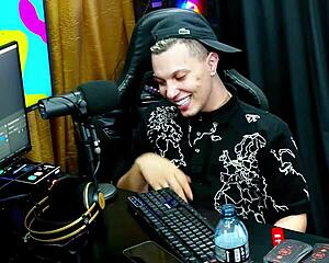 victoria camargo bent over table hairy pussy lips spilling out panties on podcast!