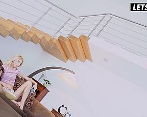 stepsis amirah adara and missy luv lick pussies 😘👭💦