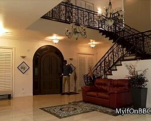 hot cougar milf cheats hard on monster bbc 🍆💦😈 wanna watch her take it all?