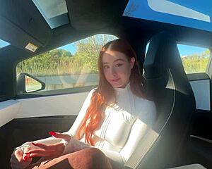 Popping best friend's girlfriend Rosie Rider virginity creamy car ride!