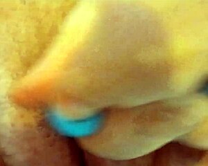 Brittbflyspread4u milf spreads tight pussy close up for vibrator play uncensored