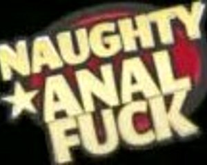 lazy brunette's boyfriend visits for fingering anal missionary and creampie ride 😏🍑