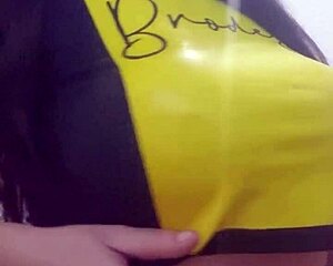 She strips teasingly showing off her big ass before solo masturbation and bisexual pussy play