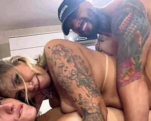 threesome sex throbs wet pussies to shared orgasm explosion