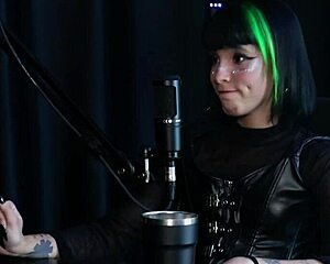 Decided to Make Porn Got Called to School over Leaked Video Lost Virginity in Mom's Bed