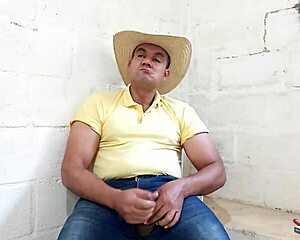 yuri gaúcho's huge brazilian bear cock erupts thick cum from muscular bodybuilder