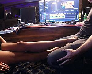 raven grey's feet make cocks explode without even touchin' em 😈