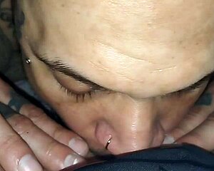 la vecina sucks me off good then i eat her out and shove her fave toy deep