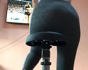 She powers through her workout as pee floods her gym leggings