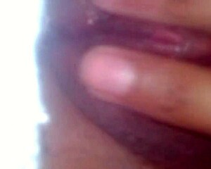 yo who's up for some steamy masturbacion fun tonight? feels good 