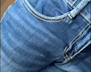 college girl stuffs toy deep in twitching pussy till she squirts hard 😩💦🔥