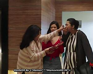 Caught Indian celeb Rachel White cheating doggystyle with Riya Ren