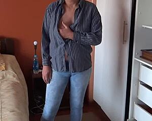 i'm jerking off to stepmom's huge ass 😍 and she gets so turned on 🔥🍑