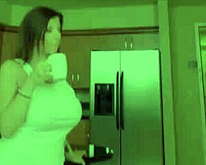 Sara Jay Twerks Big Ass on Alura Jenson's Tongue Fuck