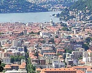 massage therapist oils boyfriend's big cock right after trip!