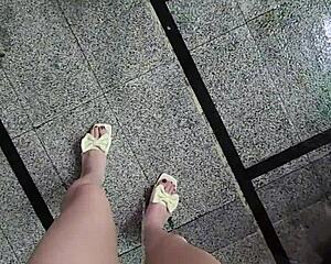 I stroll outdoors peeing as shemale Ting Xuan 🚶‍♀️💦