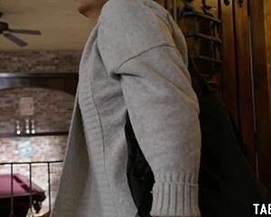 Hubby pounds petite teen Coco Lovelock doggystyle in front of wife! 🍑👨‍👩