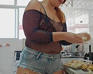 she streams live while wedging shorts into place during show