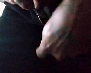 This ebony babe drops in free for private toy sessions, jeans hugging her curves as everyone joins jerking off together