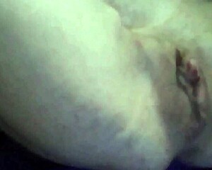 uhh fingering my mature pussy with glass toy feels so good...