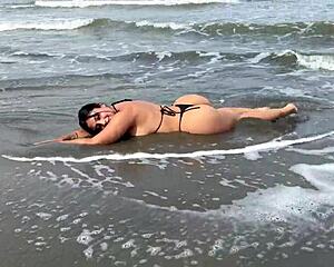 spending the weekend with a sweet colombian teen i met on cartagena's beaches turns unforgettable