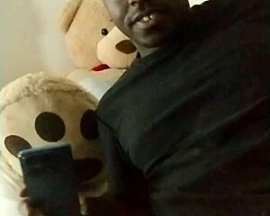 This ebony babe drops in free for private toy sessions, jeans hugging her curves as everyone joins jerking off together