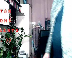 well babe... lets see ya cum hard with my fist stretchin that mature wet cunt!!