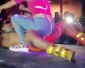 ecuador's la orquídea milf shakes her massive ass cheeks