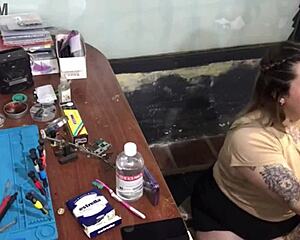 no cash for the tech so i ended up deepthroating his cock 😩💦 slutty blonde latina blowjob