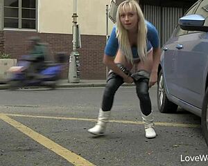 Naomi's Intense Pissing Release