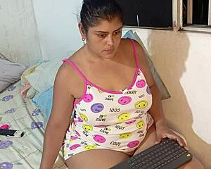 oops le mando video equivocado a mi hermanastro y se pone cachondo