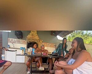 whoa check out these amateur latin babes all nude assfucking outdoors in the mansion 😍🍑🔥