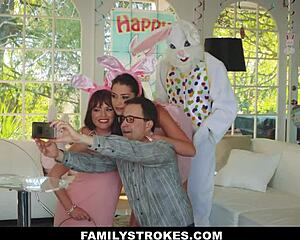 BIG TIT REDHEAD TEEN BUNNY GETS Stepuncle'S HARD FUCK IN SOLO HARDCORE