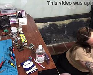 no cash for the tech so i ended up deepthroating his cock 😩💦 slutty blonde latina blowjob