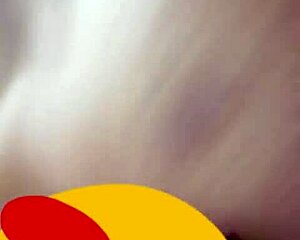 hey check this milf masturbating on cam so yummy 🔥😋 wanna join?