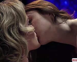 SHEMALE GODDESS TORI EASTON Craves Lick on Her Hairy Pussy Now