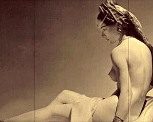 check out my top twenty secret vintage hairy pussy beauties from retro times 😍📼💋