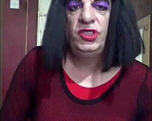 Bisexual Crossdresser Fills His Own Ass