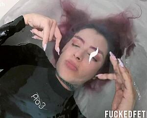 wanna dive underwater with this sexy latina's natural tits during extreme blackouts?