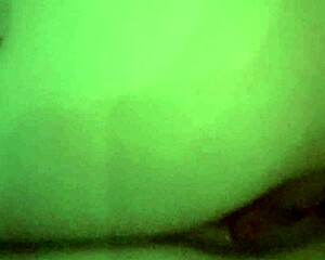 i love fuckin that tight lil cuzinho from da side oh yeah