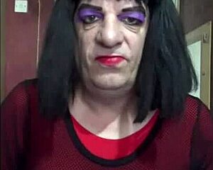 Bisexual Crossdresser Fills His Own Ass