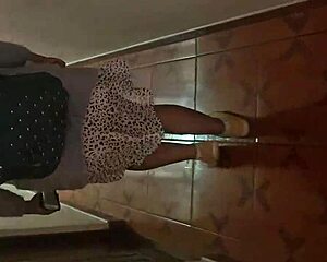 Esposa Cachonda Folla Con Amigo De Esposo Mientras Viaja