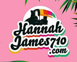 hannahjames710 stretches juicy booty during yoga workout