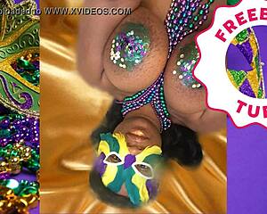 Porn Star Jessica Grabbit Flashes Big Tits at Mardi Gras